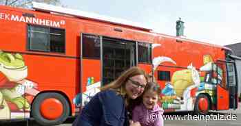 Bücherbus: Frisches Futter für große und kleine Bücherwürmer - Mannheim - Rheinpfalz.de