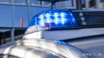 Autofahrer flieht vor Polizeikontrolle in Mannheim - RTL Online