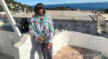 Capri, performance in Piazzetta del rapper Gunna griffato Pucci - ilmattino.it