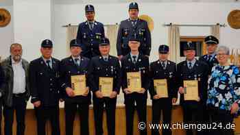 Tittmoning/Törring: Vorstandswechsel bei der Feuerwehr Törring – Kommandanten im Amt bestätigt - chiemgau24.de