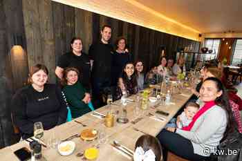 Restaurant 't Gildeke in Lichtervelde trakteert Oekraïense vluchtelingen op Vlaamse lunch - KW.be - KW.be