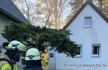 FW Lage: Feuer 2 / Feuer in Carport/Anbau - 28.04.2022 - 18:34 Uhr