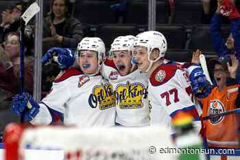 Photos: Edmonton Oil Kings score a 4-0 victory over the Lethbridge Hurricanes - Edmonton Sun