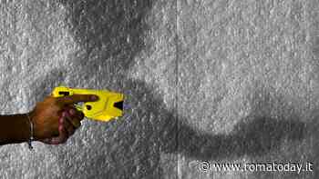 Municipio II, centrosinistra e M5S contro il taser alla polizia locale: "E' troppo pericoloso"