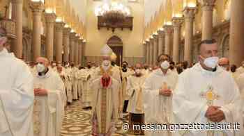Messa crismale a Messina, mons. Accolla: "Pregate per il Papa, per i vostri sacerdoti e per me" FOT - Gazzetta del Sud - Edizione Messina