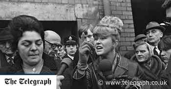 Yvonne Blenkinsop, last surviving leader of the Hull 'headscarf protesters' who fought for safety at sea after 58 trawlermen died – obituary - The Telegraph