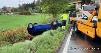 Auto fuori strada a Fossano, intervento in corso - La Guida - LaGuida.it