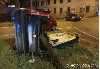 Bernareggio. Scontro alla rotonda per Ronco: auto si ribalta - Lecco Notizie