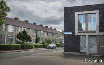 Bewoners van Vinkhuizen balen van gladde steentjes op stoepen, binnenplaatsen en speelplekken en starten samen met SP petitie - Dagblad van het Noorden