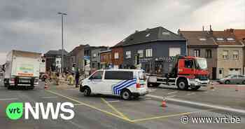 Vrachtwagen verliest lading koffiebonen op A12 in Aartselaar - VRT NWS
