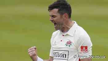 County Championship: James Anderson helps Lancashire dismiss Hampshire for 246