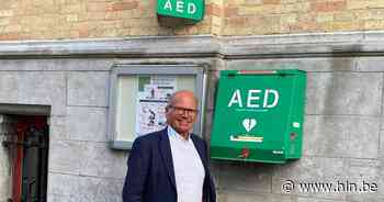 Poperinge telt acht AED-toestel: “Van groot belang dat Poperingenaars weten hoe ze het toestel moeten gebruiken” - Het Laatste Nieuws