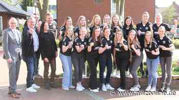 Handball-Damen des BV Garrel im Rathaus empfangen: „So sehen Siegerinnen aus“ - Nordwest-Zeitung
