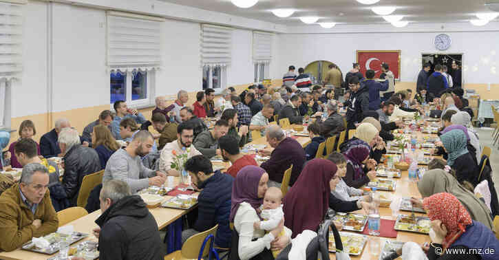 Heidelberg:  Muslime trafen sich zum gemeinsamen Fastenbrechen