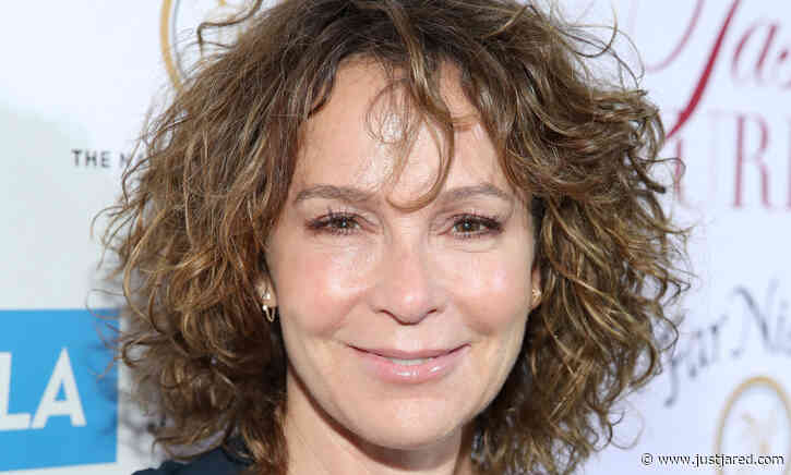Jennifer Grey to Reprise Role as 'Baby' in 'Dirty Dancing' Sequel