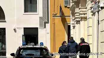 Modena. Altro furto di vestiti alla Scout di via Emilia Centro, arrestato - La Gazzetta di Modena