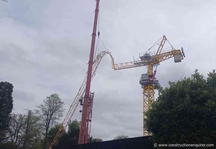 Tower crane boom crashes to ground during erection