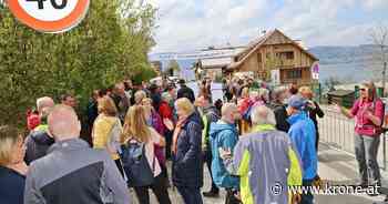 25 Euro für einen Tag - 200 demonstrierten gegen Parkgebühr am Traunstein - Kronen Zeitung