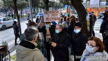 Banca Popolare Bari, un coro di no sull'ipotesi di vendita: "Assurdo cedere i gioielli di famiglia" - La Repubblica