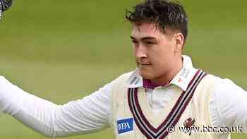 County Championship: Somerset batters take control against Warwickshire