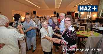 Rathenow: Die Senioren tanzen wieder - Märkische Allgemeine Zeitung
