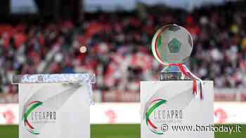 Bari, la Coppa della Lega Pro a disposizione dei tifosi per un selfie - BariToday