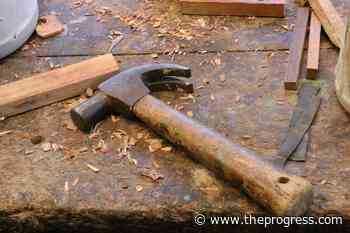 High school teacher struck with hammer in Winnipeg classroom – Chilliwack Progress - Chilliwack Progress