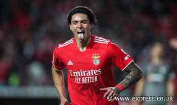 Man Utd hoping for 'Bruno Fernandes style deal' to clinch £50m Darwin Nunez transfer - Express