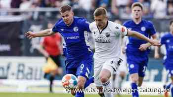Schalke auf Bundesliga-Kurs - Werder stolpert daheim