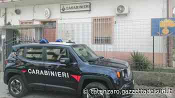 Crotone, auto dei carabinieri contromano: ferita una ragazza - Gazzetta del Sud - Edizione Catanzaro, Crotone, Vibo