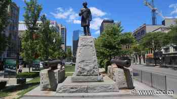 Hamilton mayor says he wants John A. Macdonald statue reinstalled with residential school context