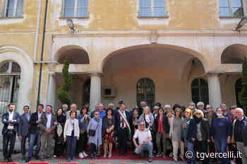 Vercelli saluta e ringrazia i dipendenti comunali che hanno terminato il loro servizio - tgvercelli.it
