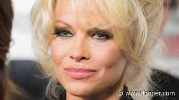 How Old Was Pamela Anderson When She Started Filming Baywatch? - Looper