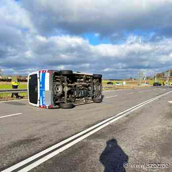 Renningen: Polizeiauto auf Einsatzfahrt umgekippt | SZ/BZ - Sindelfinger Zeitung / Böblinger Zeitung
