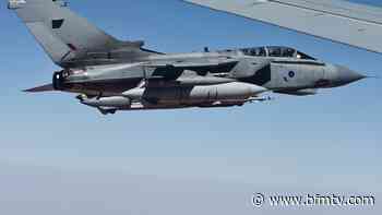 Guerre en Ukraine: Londres appelle à fournir chars et avions quitte à "creuser" dans les stocks - BFM Business