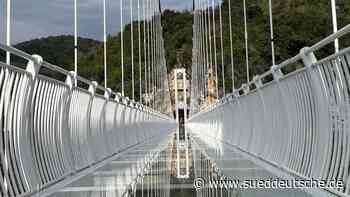 Vietnam öffnet wohl längste Glasbrücke der Welt - Süddeutsche Zeitung - SZ.de