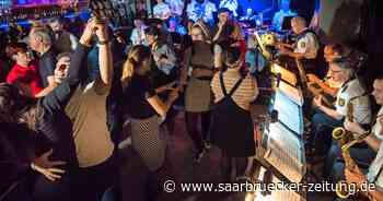 Zeltpalast Merzig verwandelt sich in Ballsaal beim Big Band Festival - Saarbrücker Zeitung