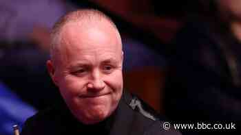 World Snooker Championship: Ronnie O'Sullivan and John Higgins level after tense opener to semi-final