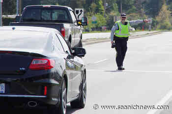 100 Vancouver Island drivers pulled over in roadside worker safety reminder – Saanich News - Saanich News