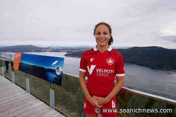 Reaching for the sky: Rugby sevens captains gather before Langford tournament – Saanich News - Saanich News