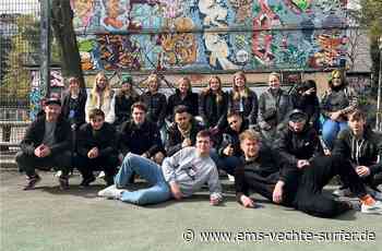 Jugendliche aus Bad Bentheim erkunden St. Pauli - Ems Vechte Surfer