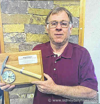 Kinner celebrates 25th work anniversary - sidneydailynews.com