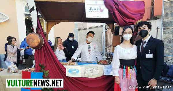 Melfi: grande entusiasmo e boom di presenze per il Concorso Internazionale "Basilicata a Tavola", tra motori, paesaggi e enogastronomia! I dettagli - vulturenews.net