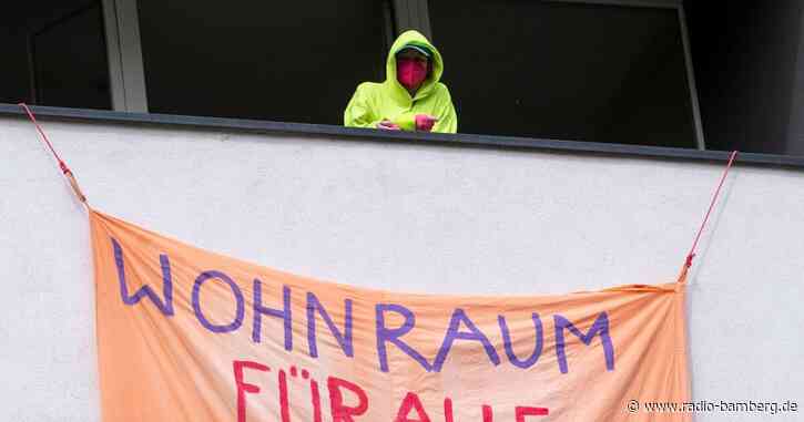 Hostel besetzt – Aktivisten fordern Raum für Geflüchtete