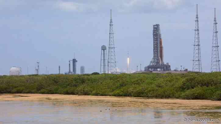 SpaceX Falcon 9 rises above two other rockets in amazing launch photo - Space.com