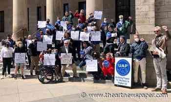 Staff, faculty and students at Philadelphia's University of the Arts hold rally amid union vote and negotiations - Art Newspaper