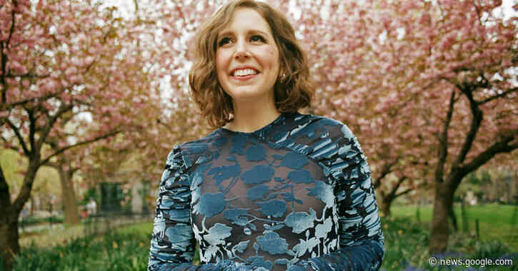 In ‘I Love That for You,’ Vanessa Bayer Sells Out - The New York Times