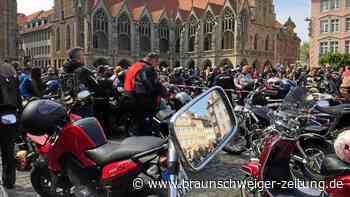 Motorradgedenkfahrt nach Braunschweig: Hunderte Biker dabei