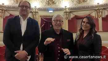 Teatro casertano diventa 'palco' per il video di Peppino di Capri | FOTO - CasertaNews