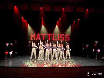 Meer dan 200 dansers van dansschool Mattliss op het podium in Moorslede - KW.be